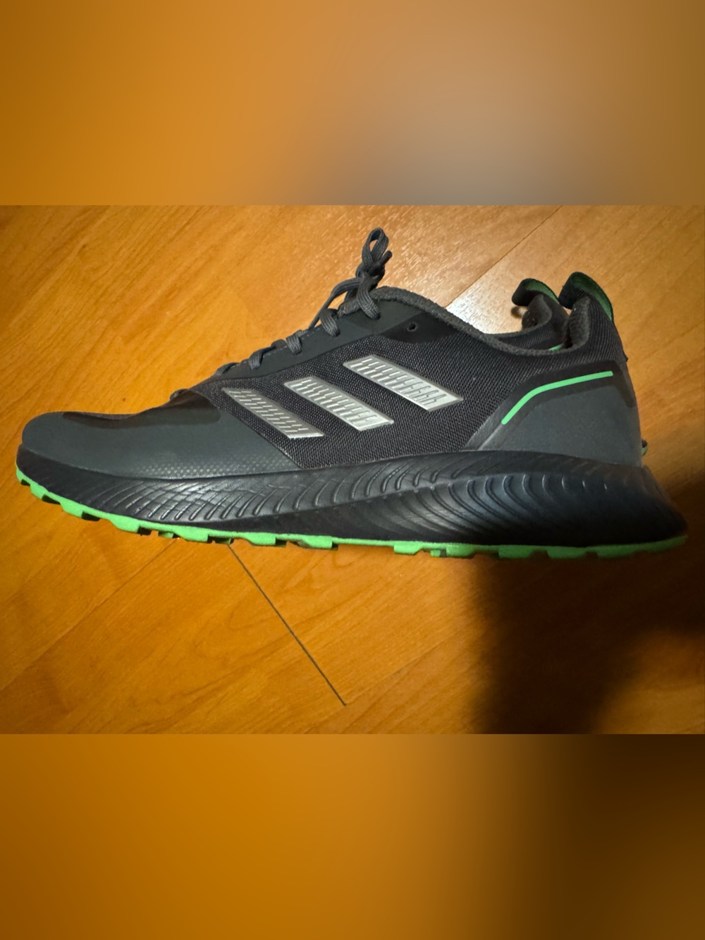 Men’s Adidas sneakers